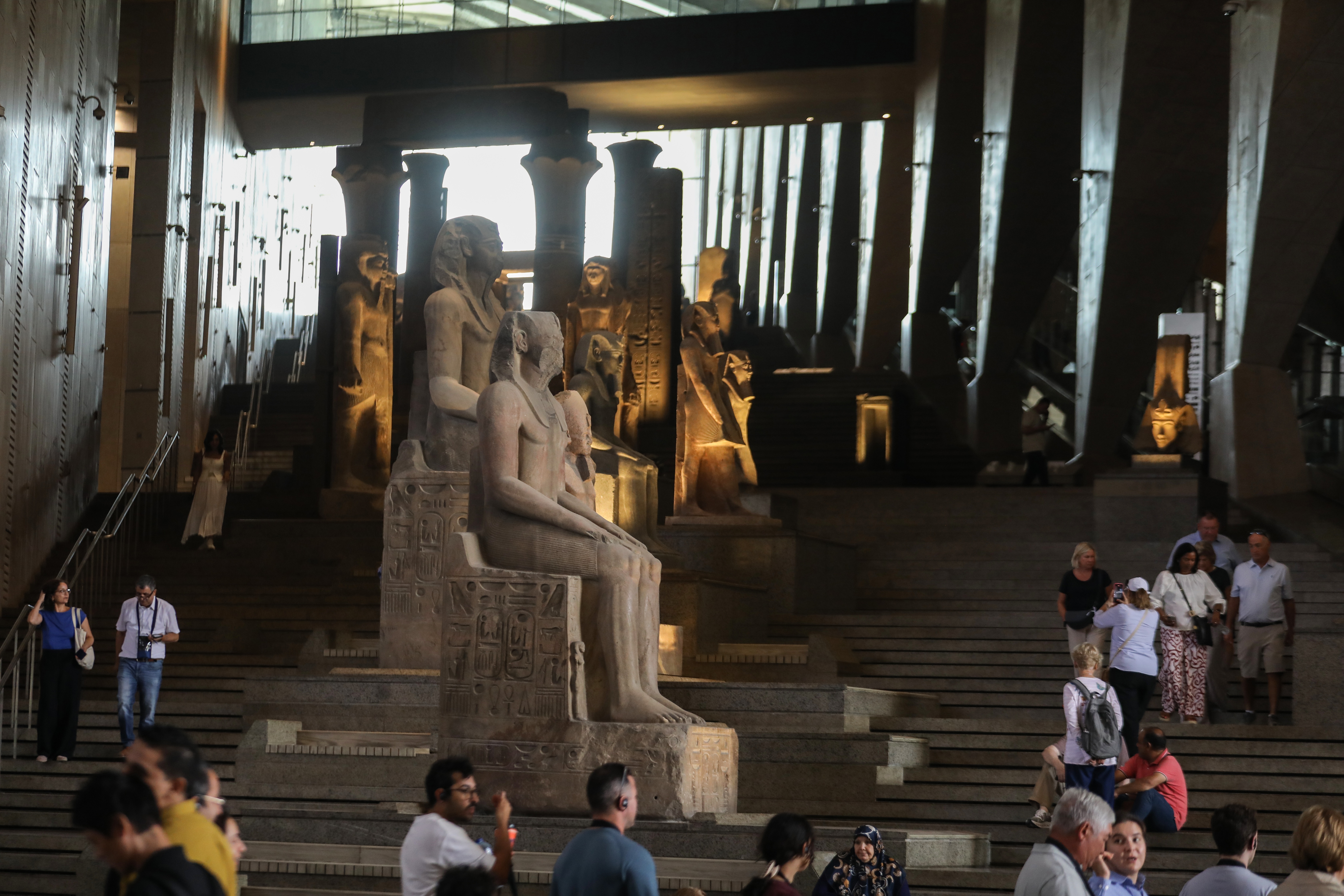 بعد تحضير دام 20 عاماً... مصر تفتتح المتحف المصري الكبير قرب الجيزة